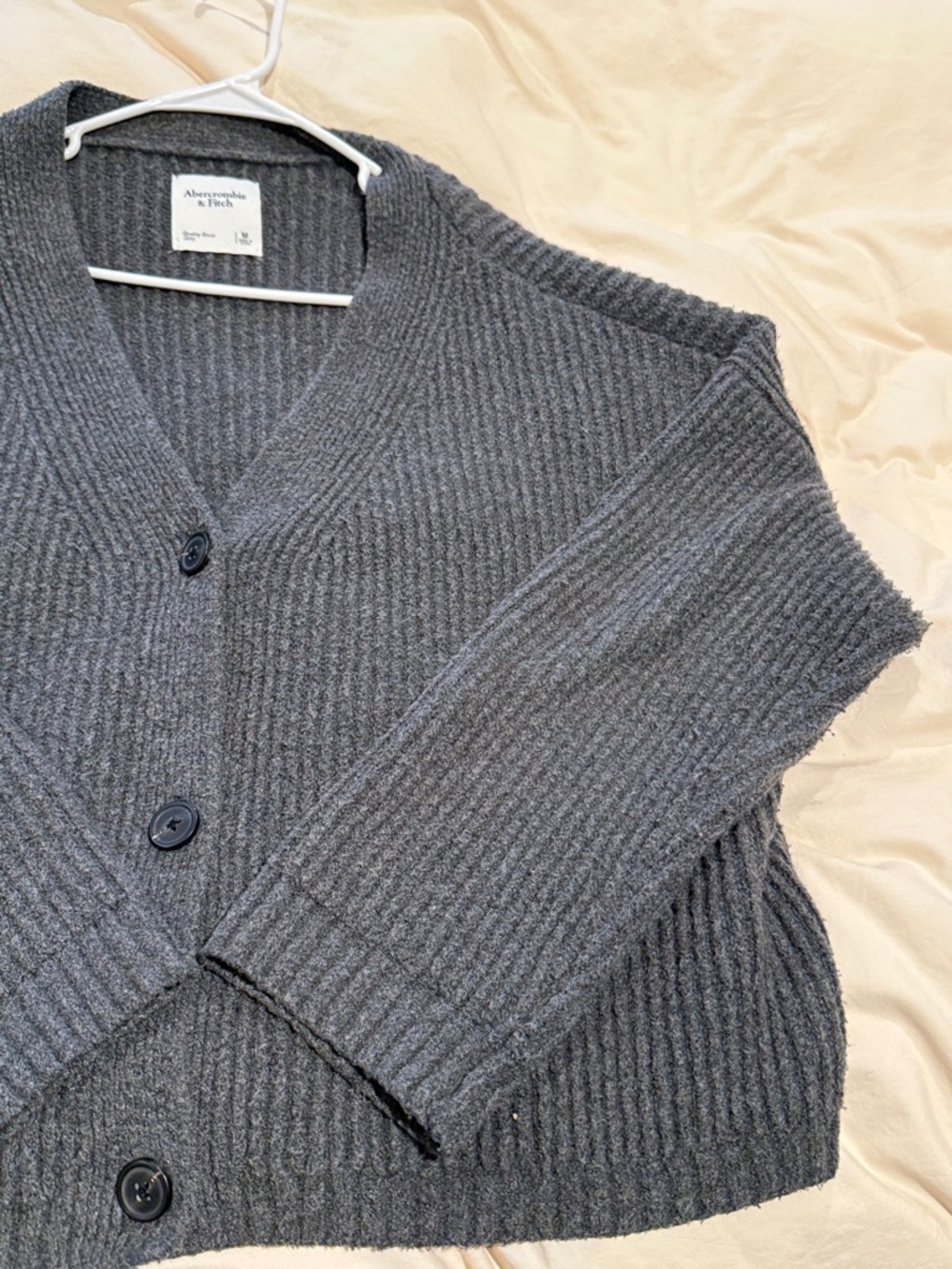 A&F Gray Ribbed Short Chunky Cardigan - Picture 4 of 10